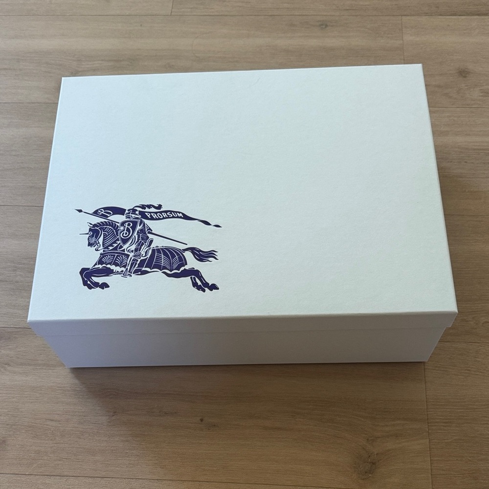 Burberry accessory box
